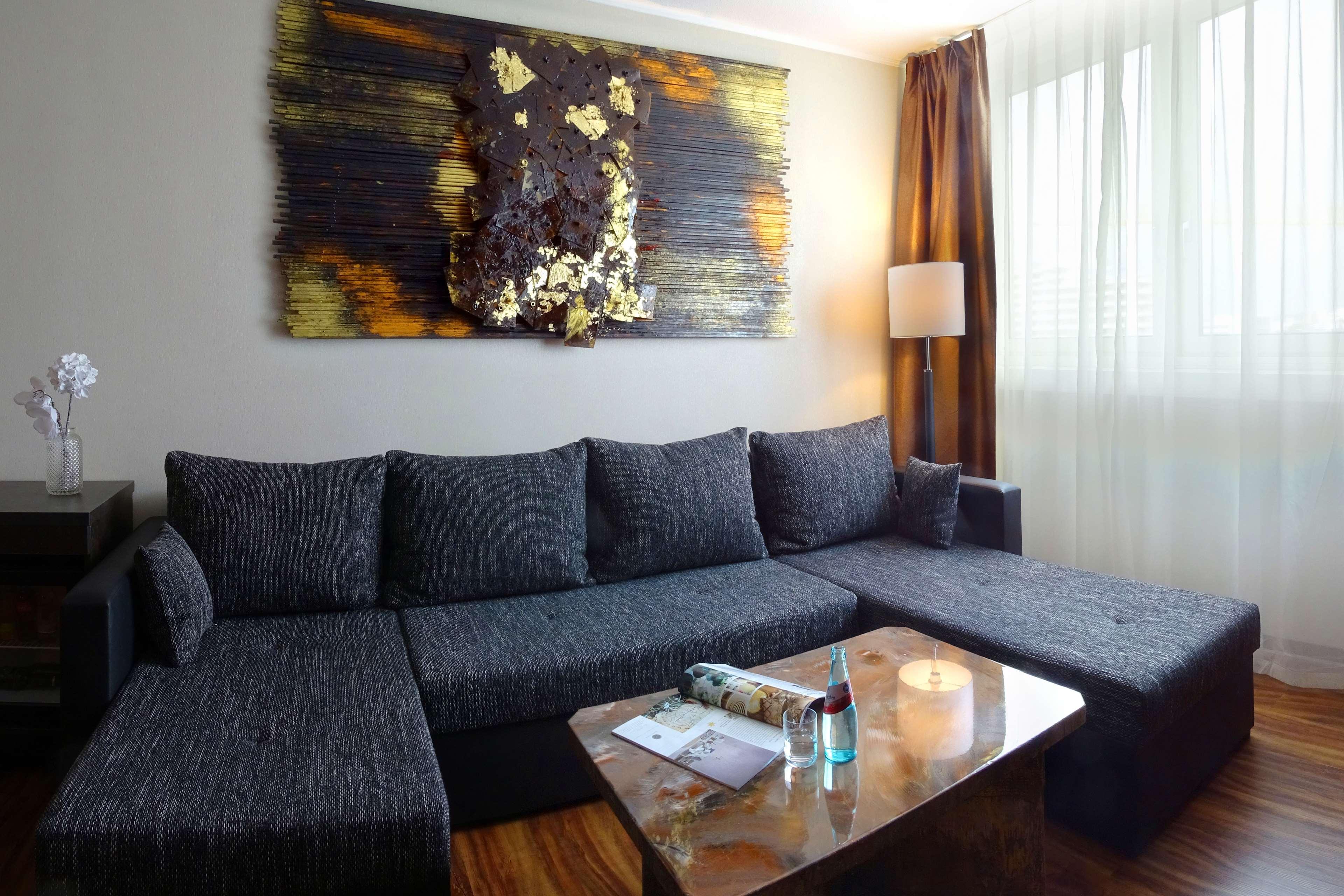 Western Plaza 4*