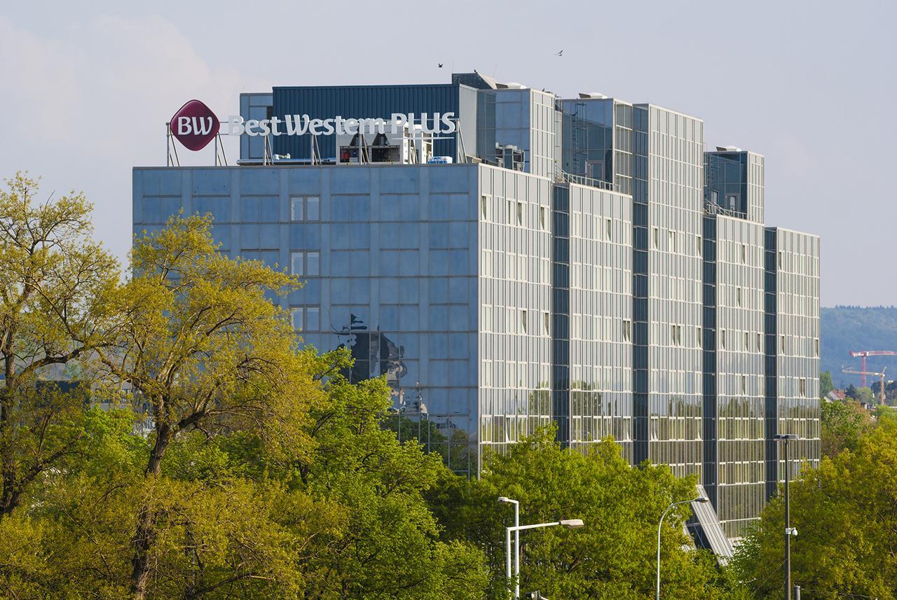 Hotel Western Plaza